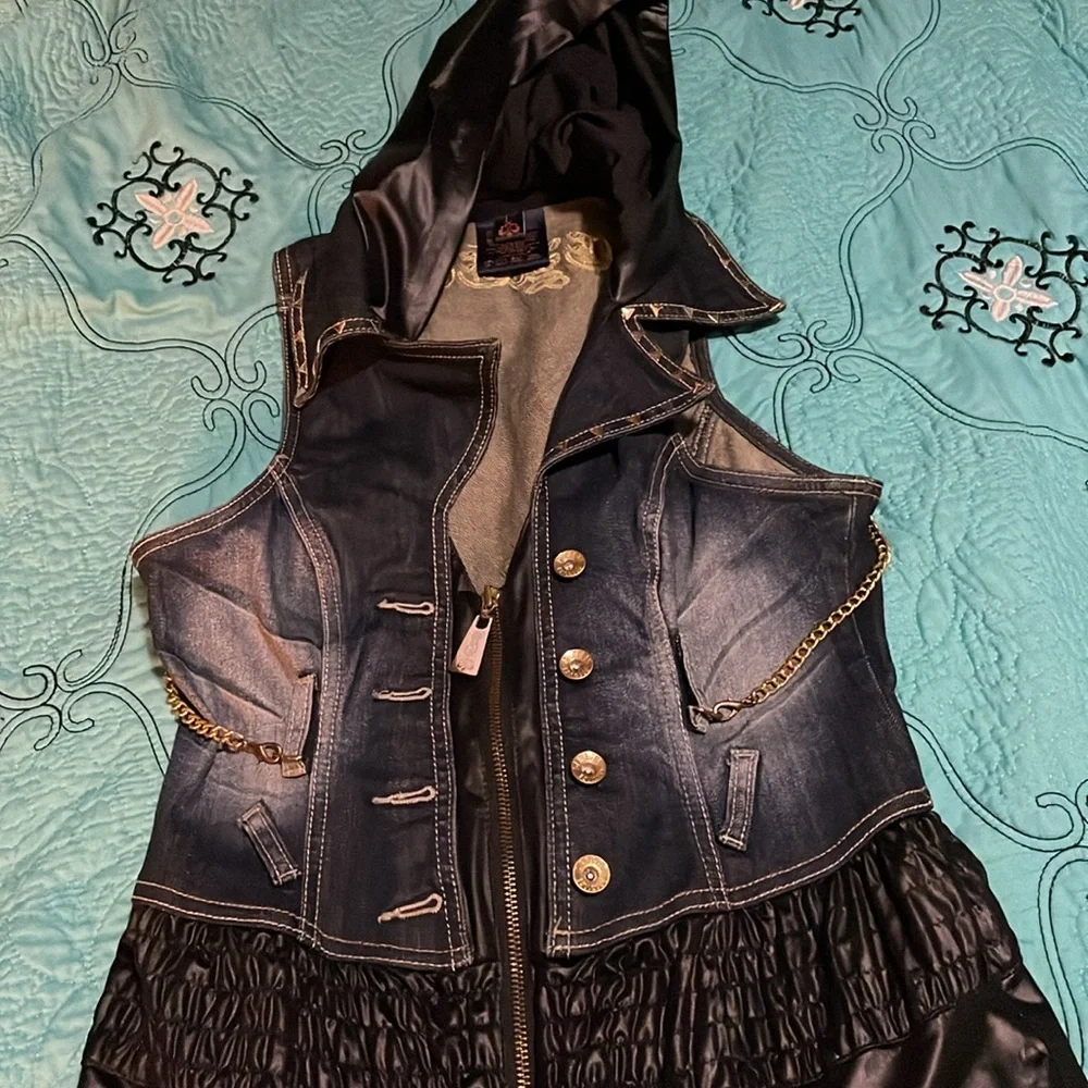 Jumpsuit - Picture 2 of 8